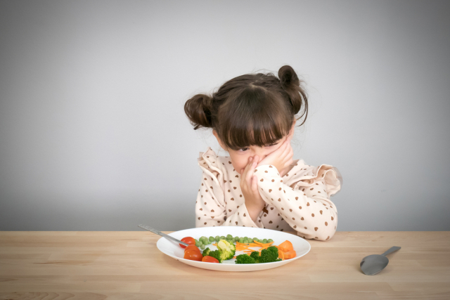 τα λάθη που κάνουν οι γονείς στην προσπάθειά τους να παρέχουν στα παιδιά μια ισορροπημένη διατροφή
