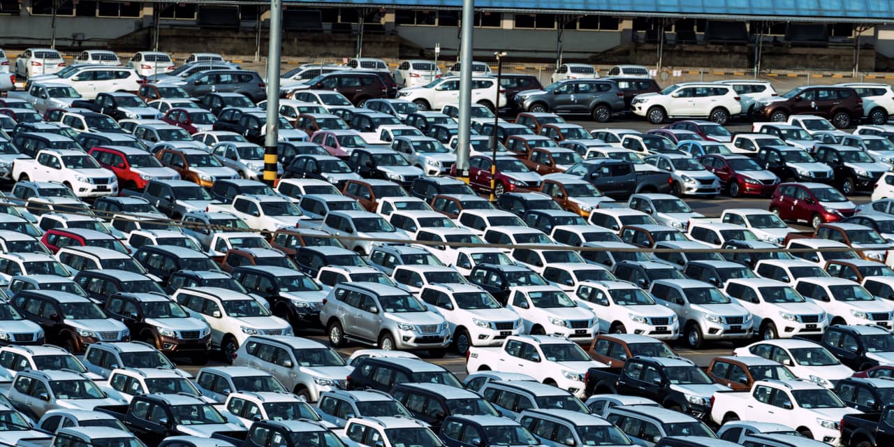 cars are piling up at dealerships, and that means discounts—but not for every brand