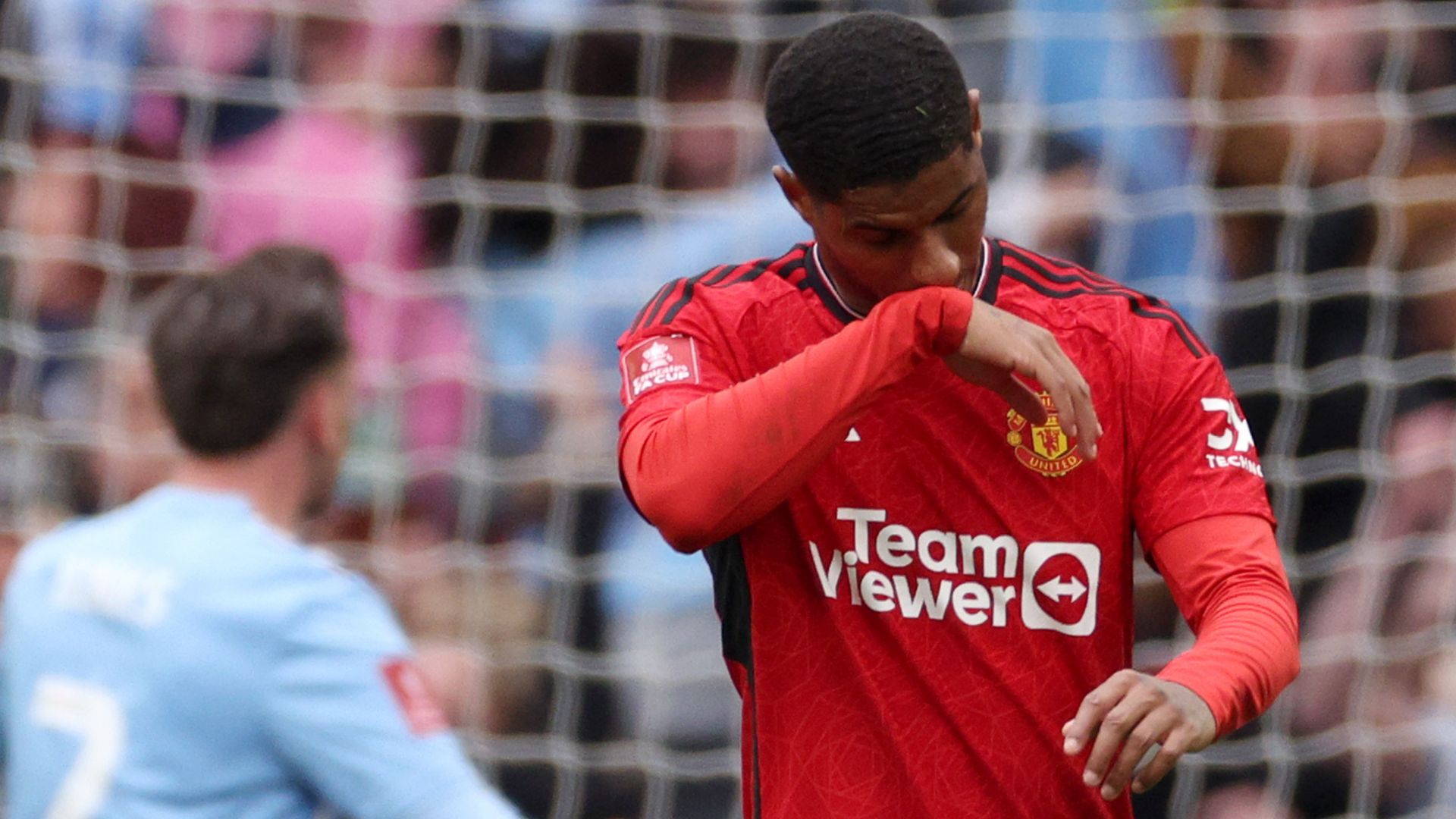 VIDEO: Injury Worry For Man Utd? Marcus Rashford Limps Away From ...