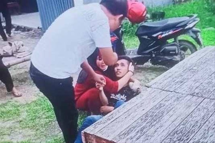anak anggota dprd surabaya dari pdip diduga buat korban dipukuli di depan ibunya