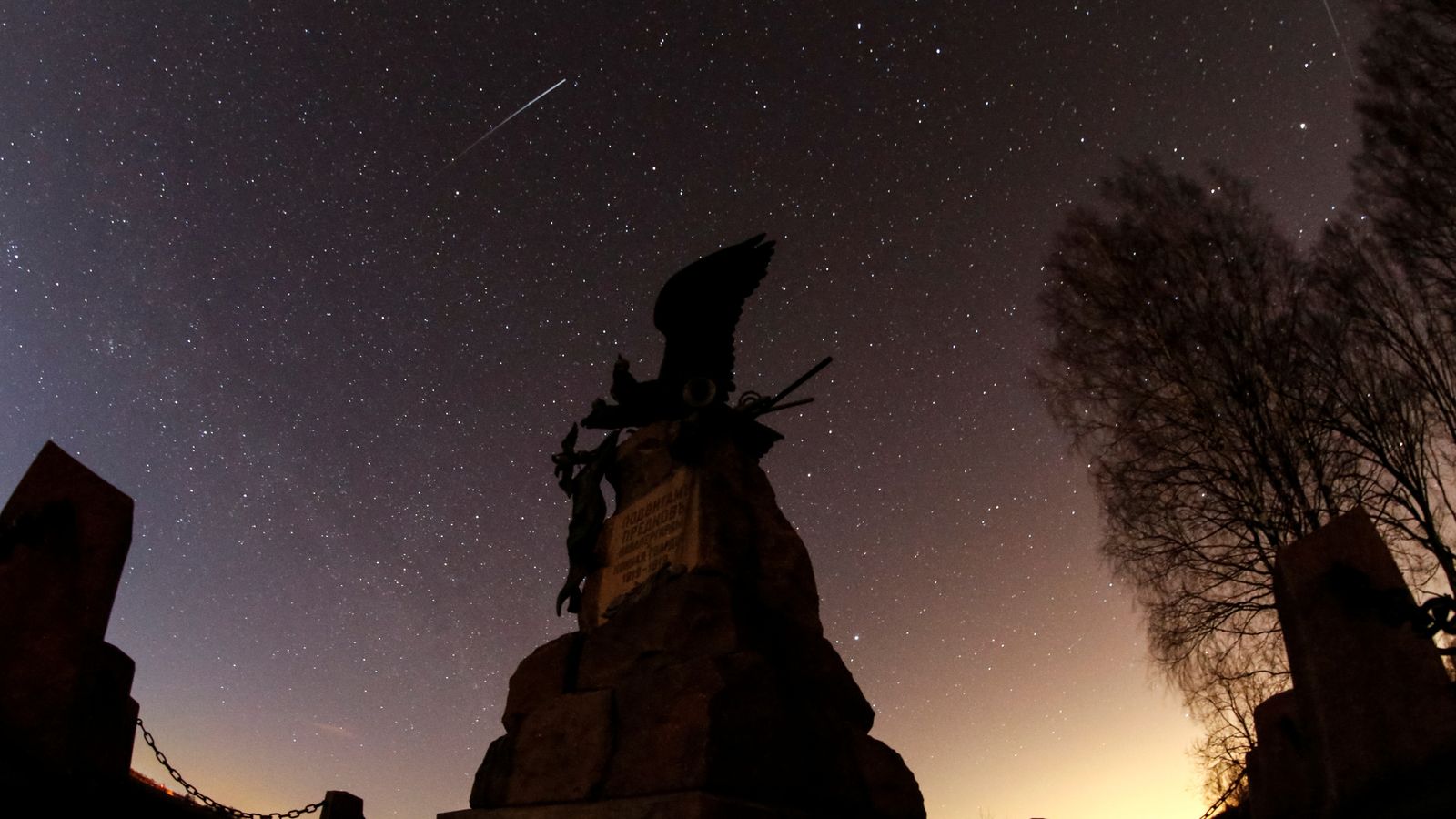 how uk stargazers can watch the oldest annual meteor shower