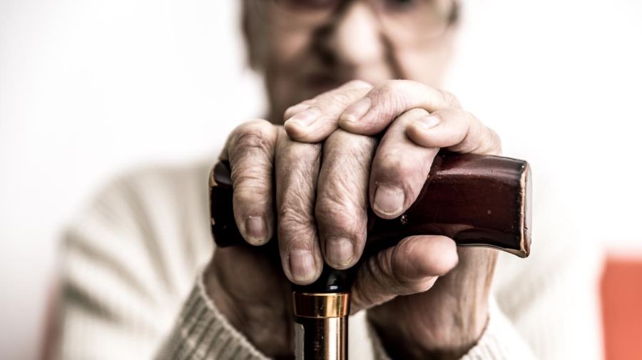jubilaciones y pensiones de anses: quiénes cobran hoy lunes 22 de abril de 2024