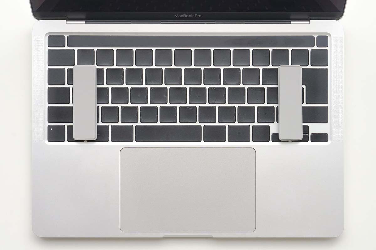 好みのキーボードをノートpcに載せて使う！ 「タイプスティックス」に2色の新色