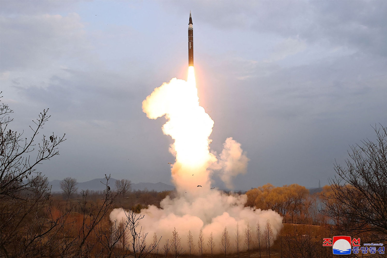 nabolande melder om affyring af missiler fra nordkorea
