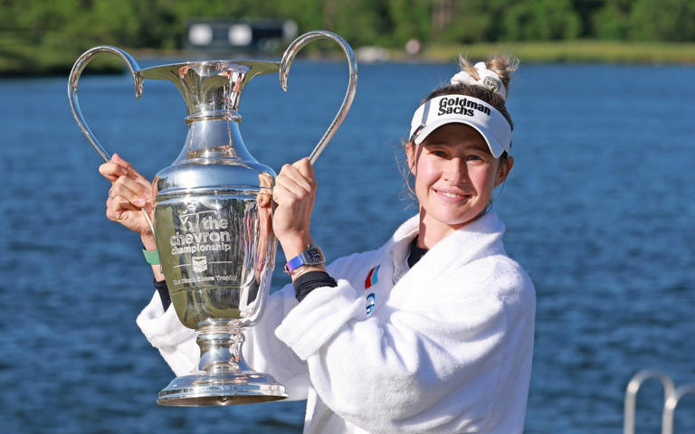 Nelly Korda with the trophy - Getty Images/Gregory Shamus