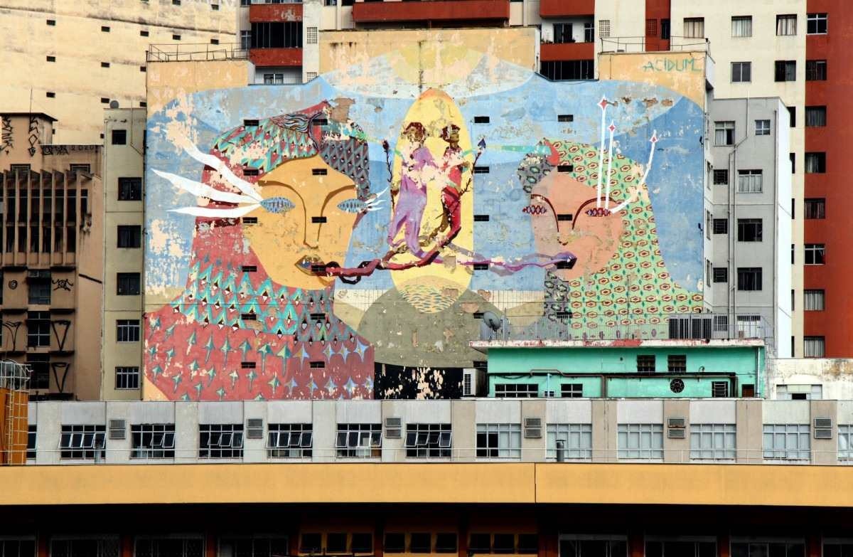 amazon, pinturas em prédios do centro de bh estão sendo apagadas pela ação do tempo