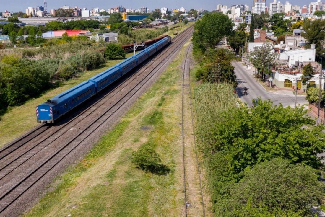 el gobierno aumenta el pasaje de tren en el amba para mayo: cuánto costará viajar