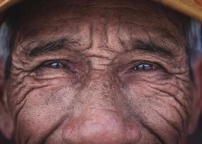 esta es la proteína responsable de las arrugas: ¿puede bloquearse su producción natural para prevenir el envejecimiento?