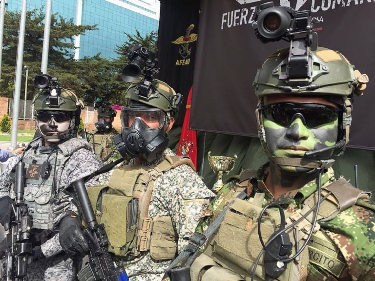 cárteles mexicanos reciclan a militares y exguerrilleros colombianos