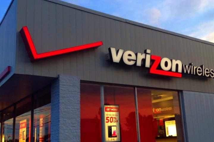 Verizon's Q1: Flat Revenue, Bump In Free Cash Flow And Stable 2024 Outlook