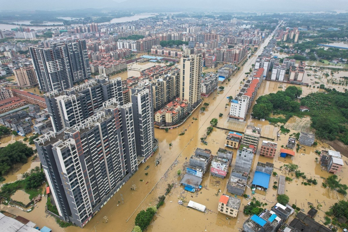 dramat w chinach. ewakuowano ponad 100 tys. osób