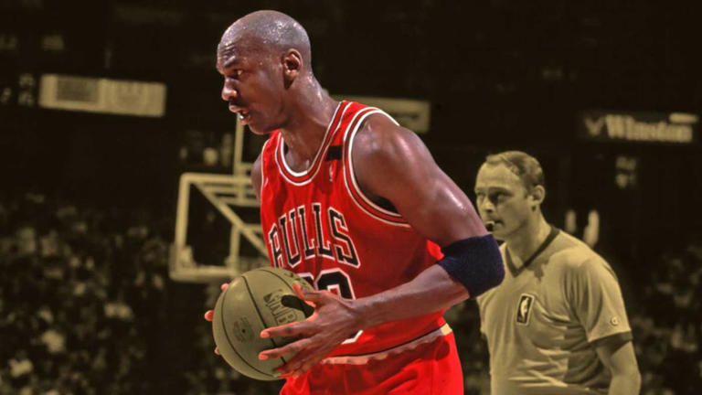 I didn't love MJ, and I thought MJ was difficult and unnecessarily harsh on  his teammates" - Luc Longley's true feelings about Michael Jordan