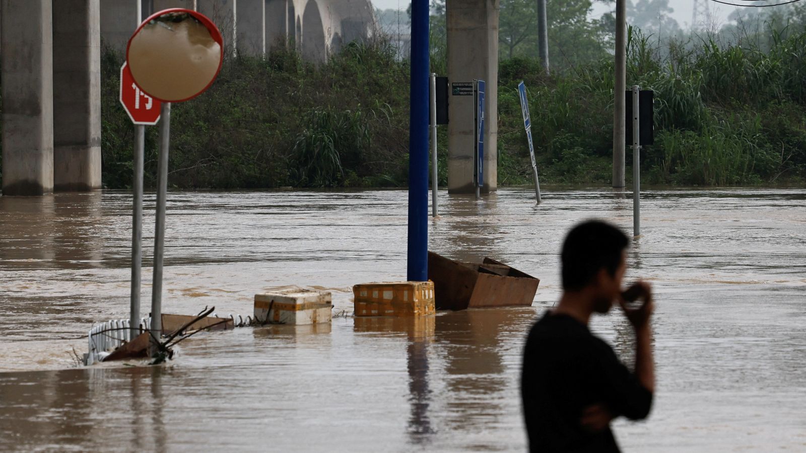 four dead after flooding in southern china