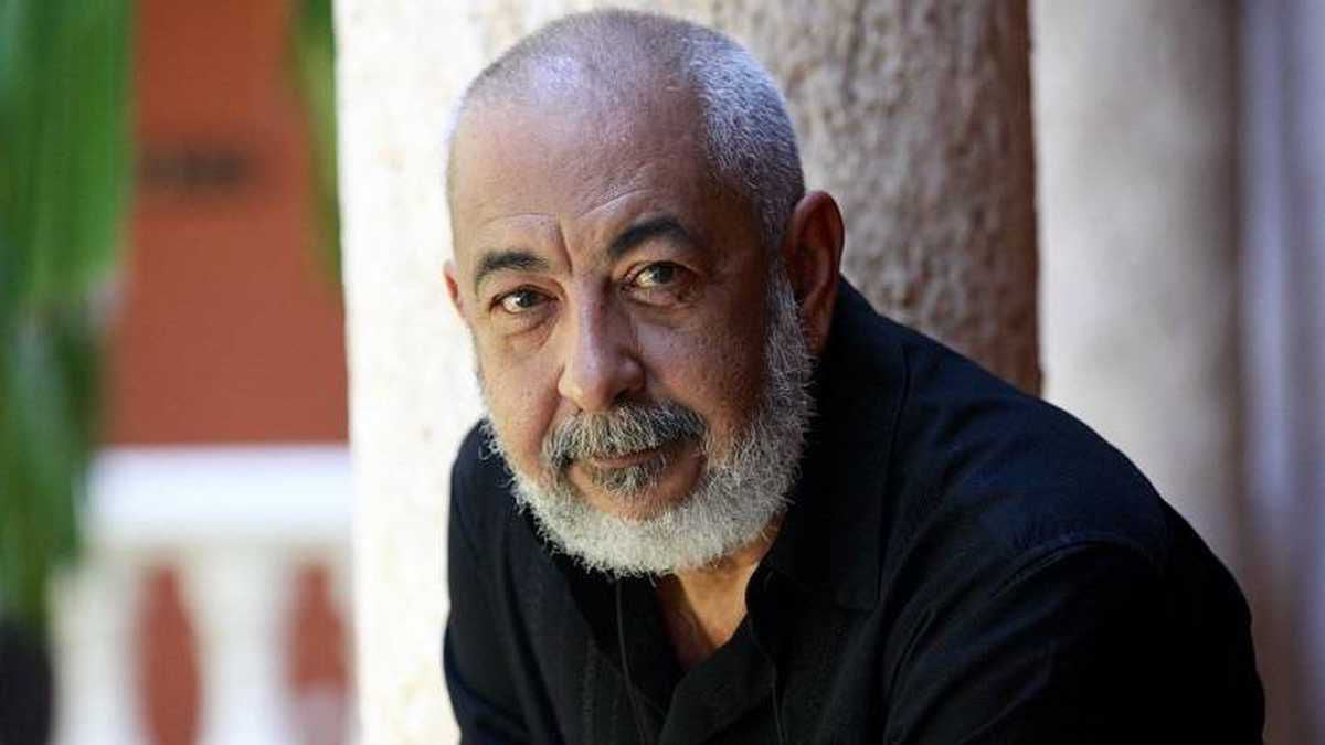 leonardo padura y el castrismo: la mirada crítica pero cautelosa del principal escritor cubano vivo