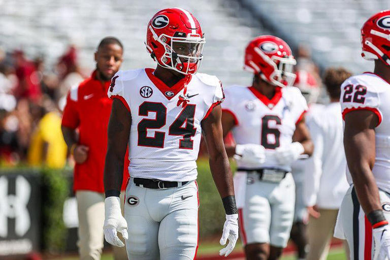 Georgia defensive back Malaki Starks (24) during a game against South Carolina at Williams-Brice Stadium in Columbia, S.C., on Saturday, Sept. 17, 2022. (Photo by Tony Walsh)