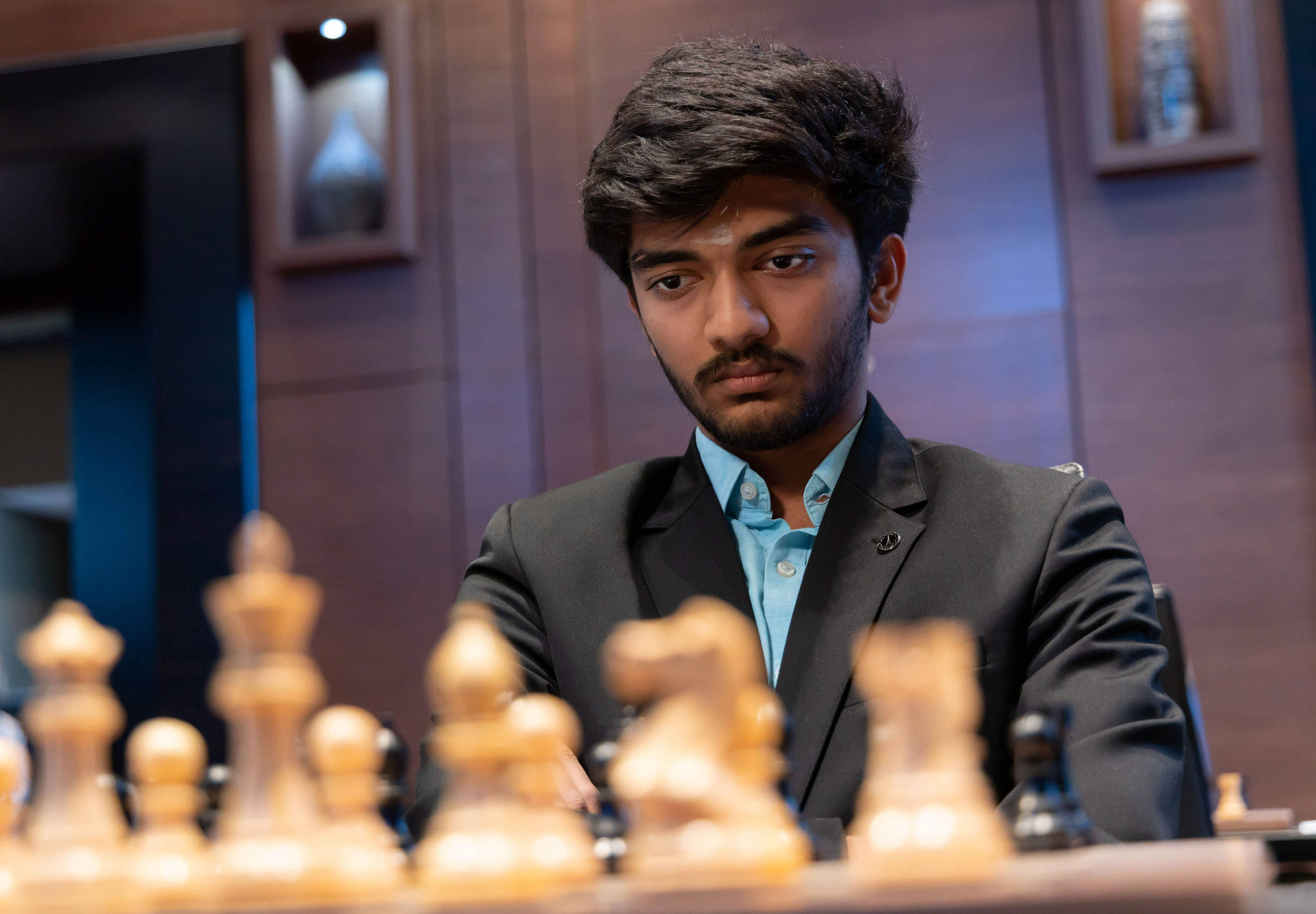 ein 17-jähriger schachspieler düpiert am kandidatenturnier sämtliche favoriten. wird er nun sogar weltmeister?