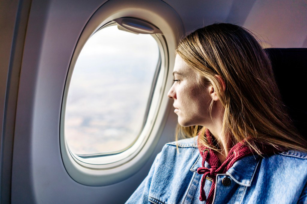 Doctor reveals what flying really does to your lungs