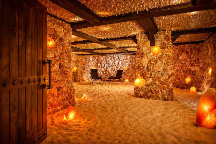 The Little-known Salt Cave In Northern California That Will Melt Your 