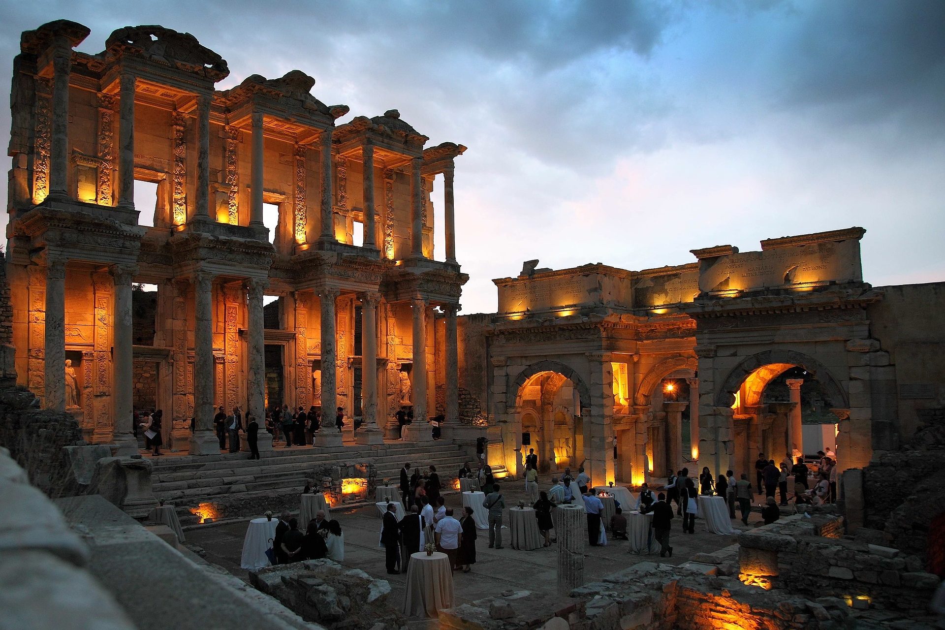 <p>One of the best-preserved ancient cities in the Mediterranean region, Ephesus is also protected by UNESCO. The site is home to well-preserved ruins, such as the Library of Celsus, the Temple of Artemis - one of the original Seven Wonders of the World - and the Theater of Ephesus.</p> <p>Photo: 12019 / Pixabay</p>