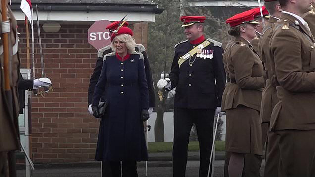 Queen says father would be 'so pleased' on visit to regiment as Colonel ...