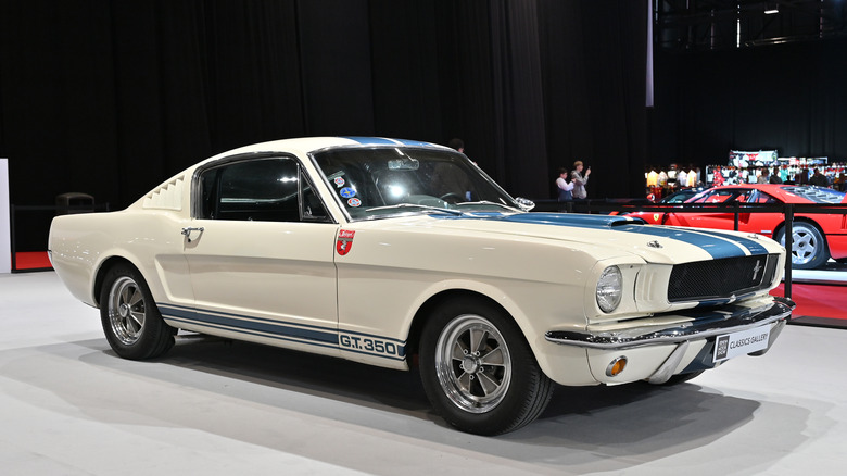 what's the difference between a shelby mustang and a regular mustang?