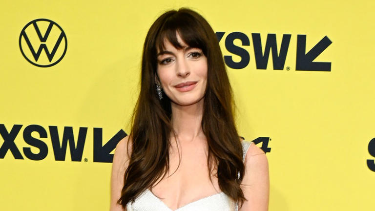 Anne Hathaway on How She Overcame Being a "Chronically Stressed Young Woman" in Hollywood