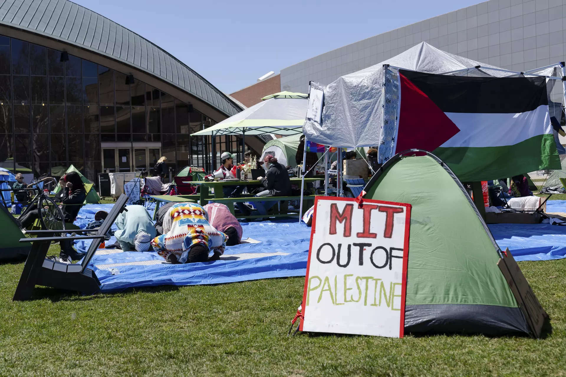 Pro-Palestinian Protests Sweep US Colleges