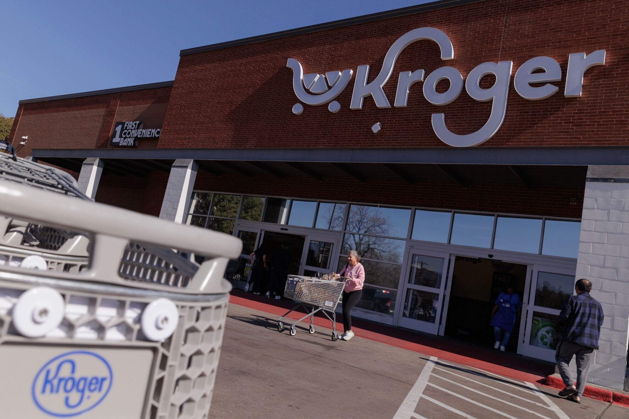 Kroger, Albertsons — Still Hoping To Merge — Agree To Sell More Stores ...