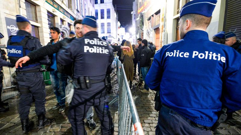 bruxelles : cinq policiers blessés lors d’une intervention lors d’une fête à laeken