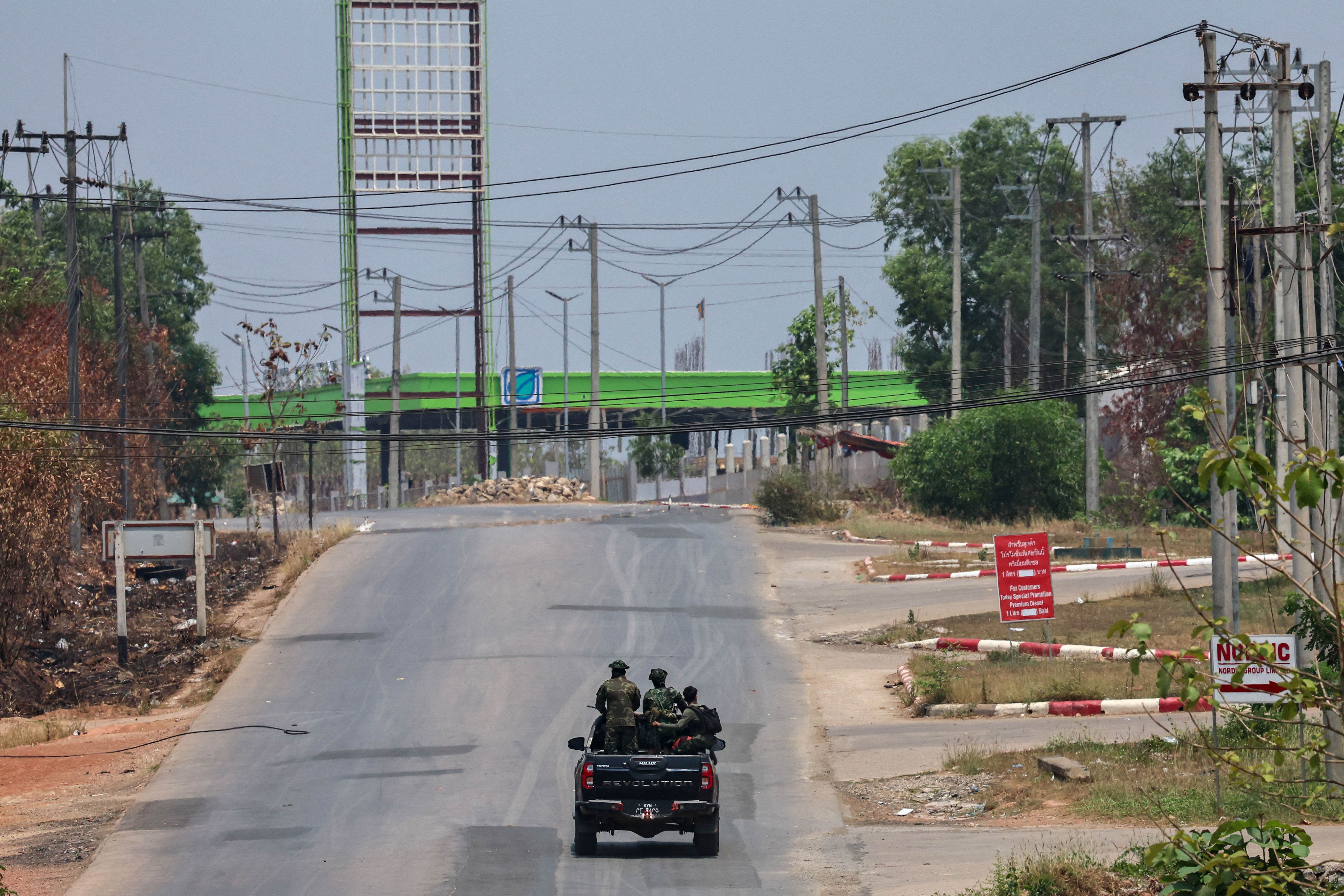 ein weiterer toter general und flüchtende soldaten: myanmars junta gerät immer mehr in die defensive