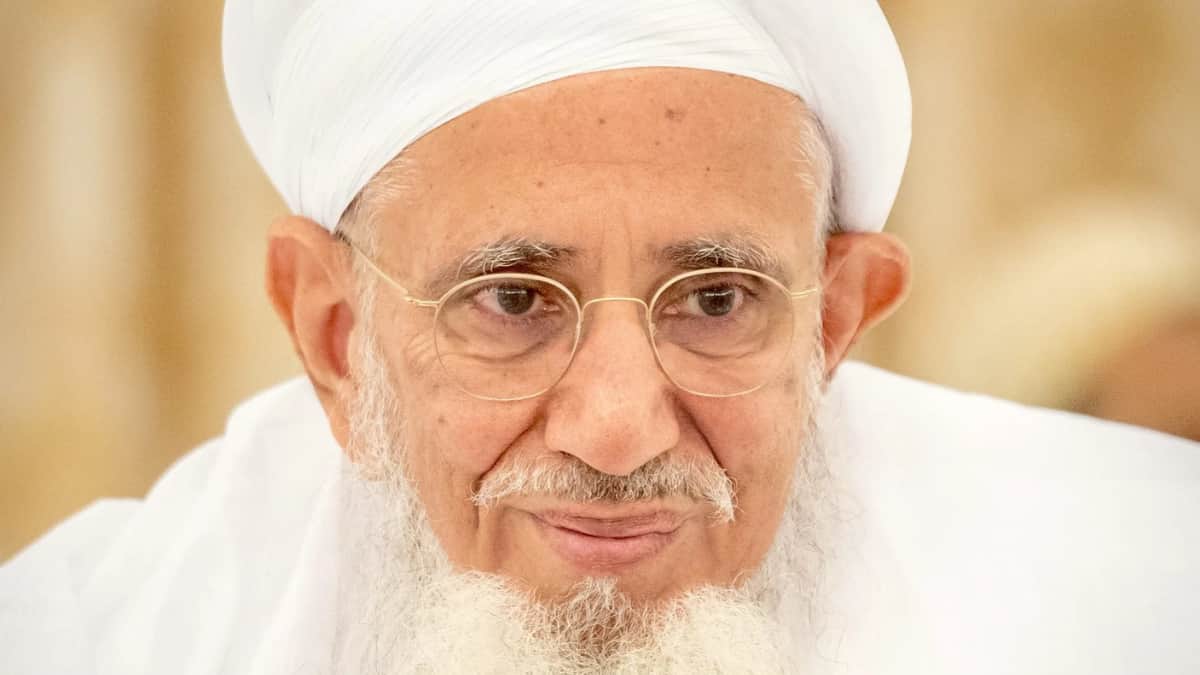dawoodi bohra succession row: high court dismisses suit against appointment of syedna mufaddal saifuddin