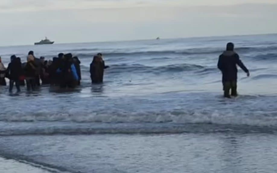 five migrants die crossing channel