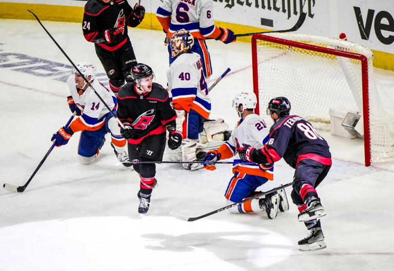 Islanders not keeping pressure on shaky Hurricanes goalie late ended up ...