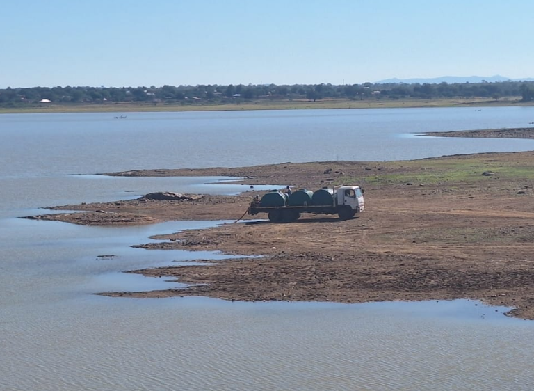 Frustrated Giyani community promised water by June