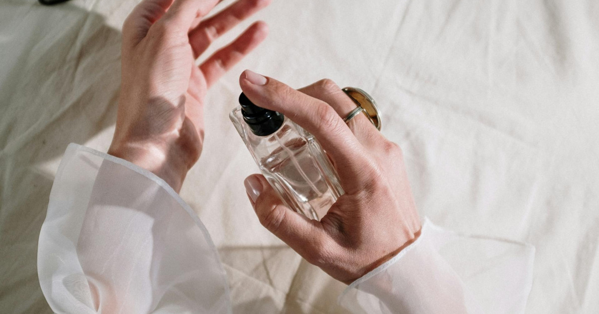 brutális árcsökkenés: a sztárok kedvenc parfümjeit most óriási akcióval szerezheted be
