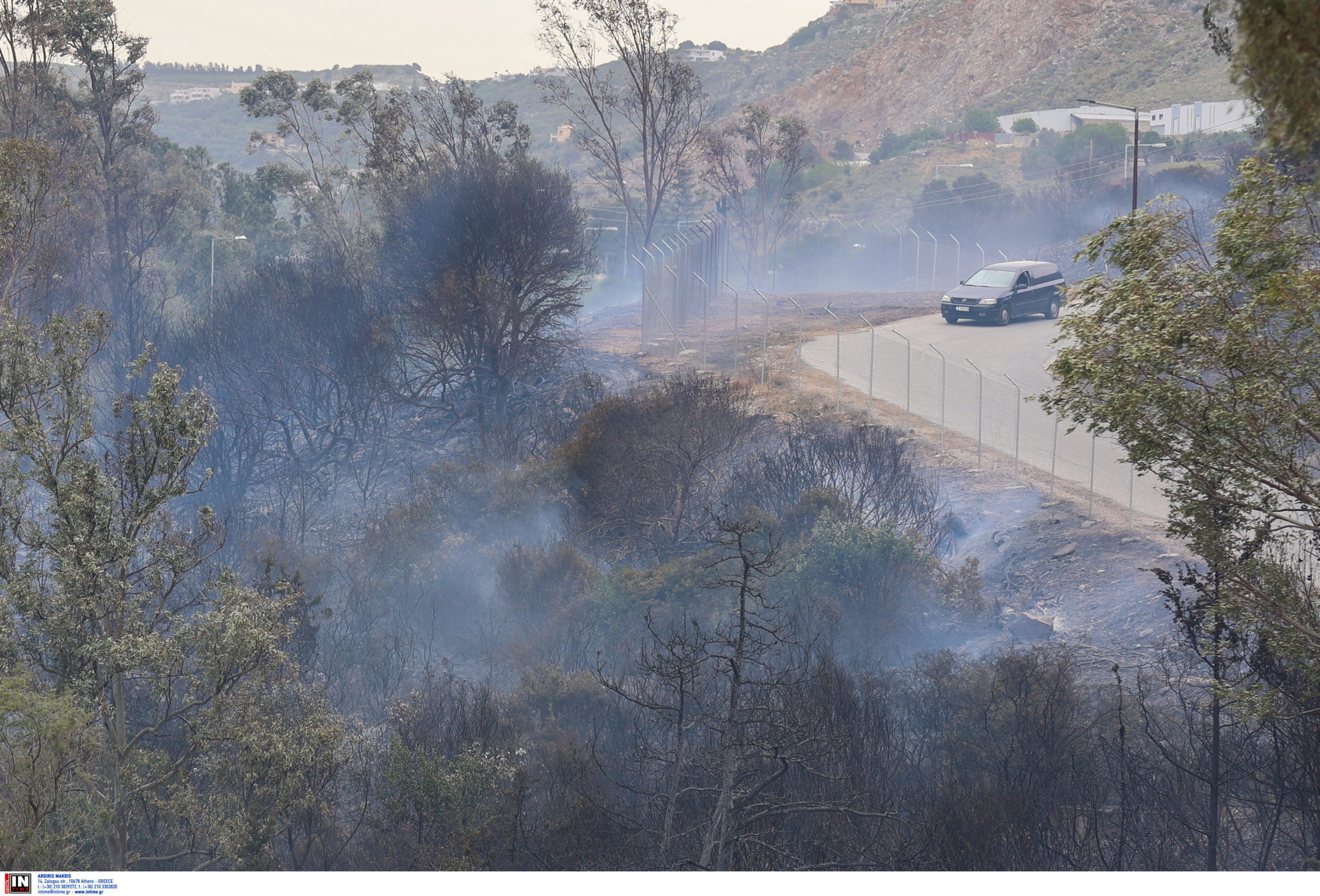 χανιά: νέες εικόνες από τη μεγάλη φωτιά κοντά στον ναύσταθμο – στα 70 χλμ/ώρα οι άνεμοι στην περιοχή