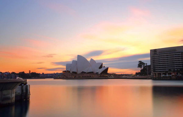 Explore Like a Local: The Top 8 Sydney Walking Tours in 2024