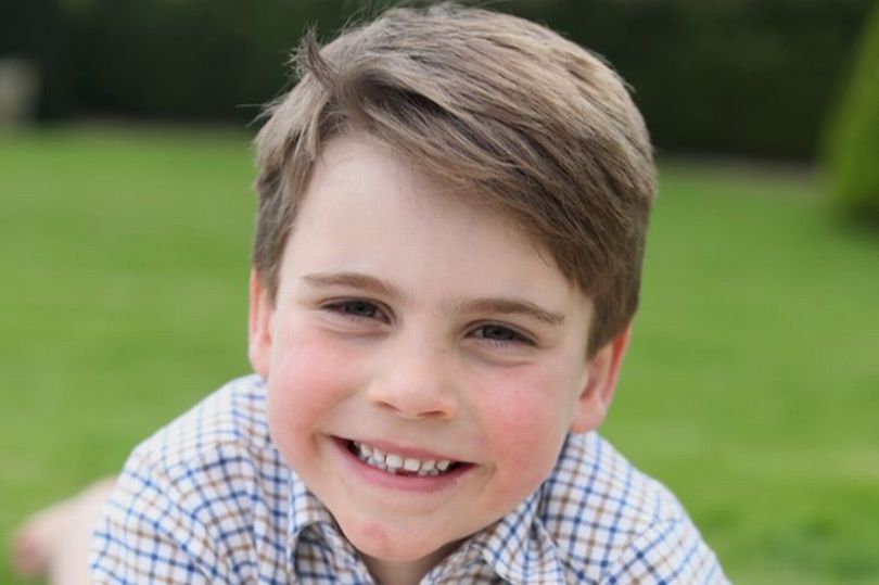 prince louis smiles sweetly in brand new snap by kate middleton to mark his sixth birthday
