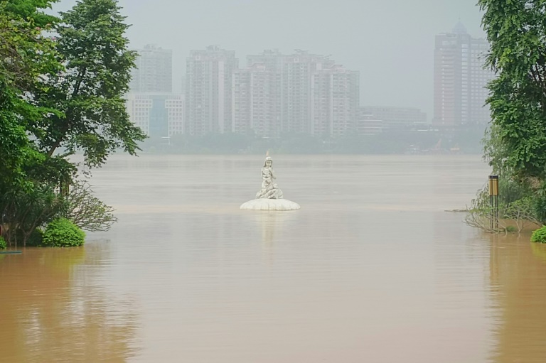 china issues highest-level rainstorm warning after deadly floods