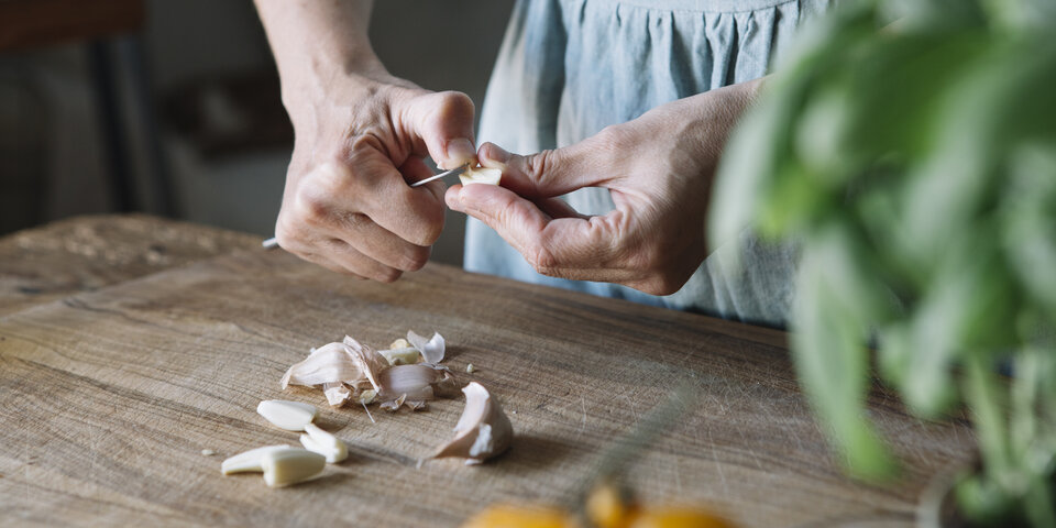 kochen mit knoblauch: diese fehler sollten sie unbedingt vermeiden