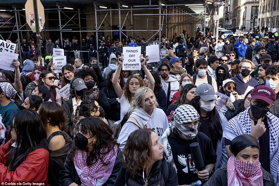 Anti-Israel protesters armed with flares riot toward NYPD headquarters