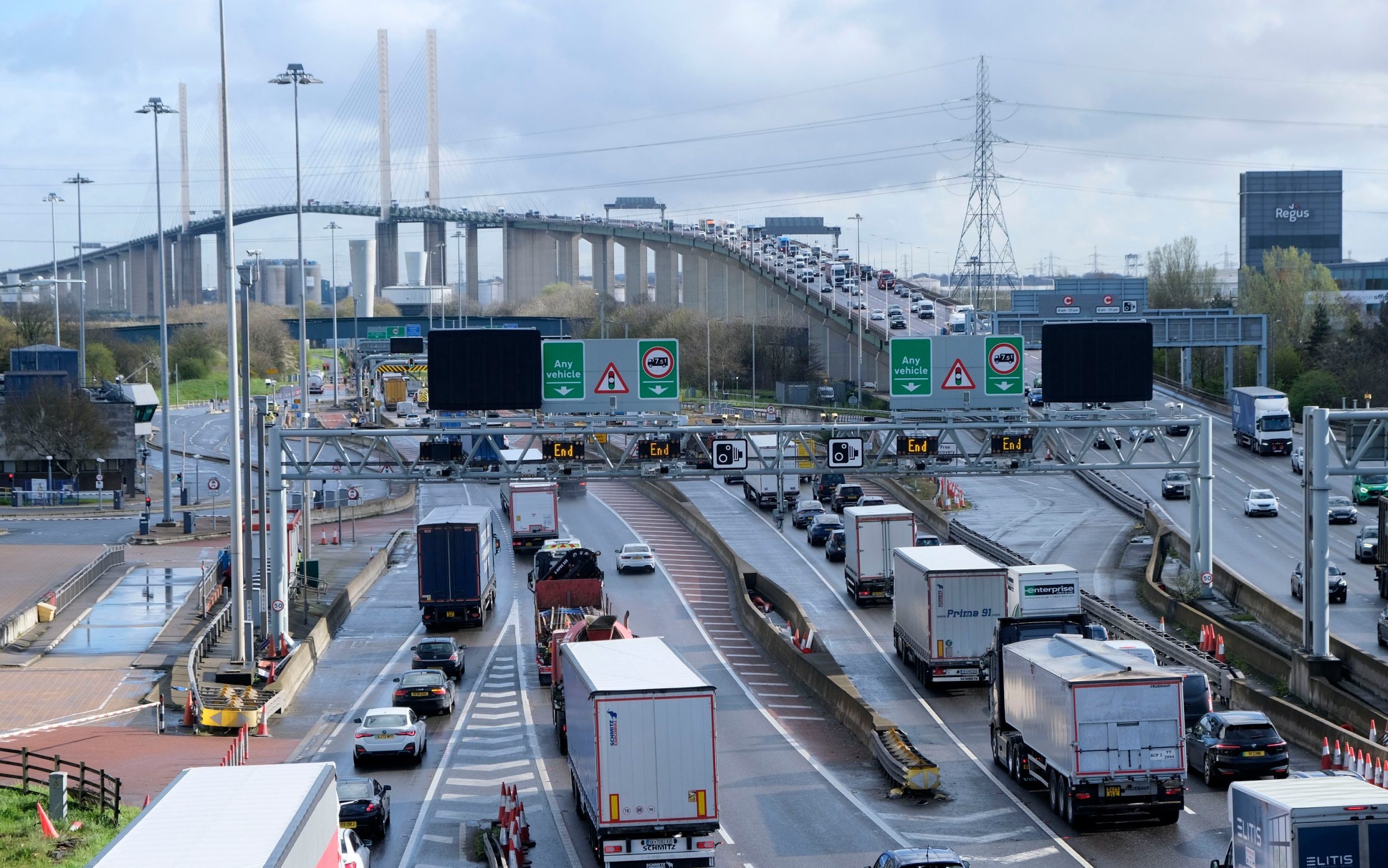 toll road drivers fined £145 after botched dartford crossing it upgrade
