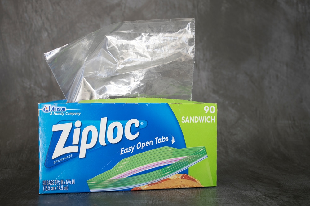 <p><span>Zip lock bags are not just meant to be kitchen essentials but are also very useful while traveling. Throughout your trip, you could face certain events where you would need to carry your leftovers or stuff like creams or perfumes that could leak; zip-lock bags can save the hassle and help prevent unnecessary mess. </span></p>