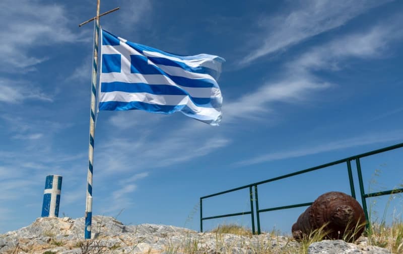 greece may transfer patriot to ukraine in exchange for us 'guarantees'