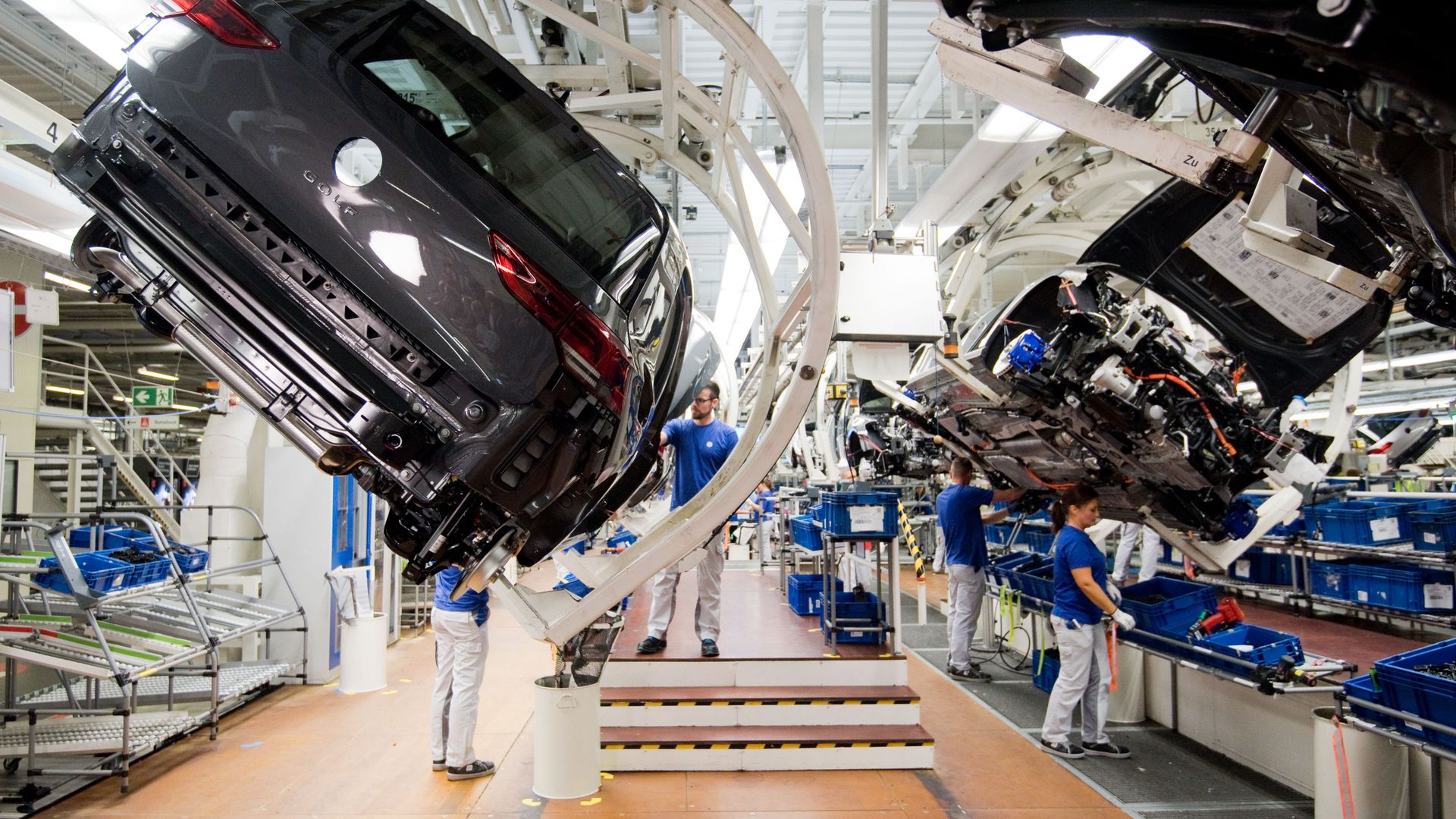vw: autobauer bietet angestellten fast eine halbe million euro abfindung