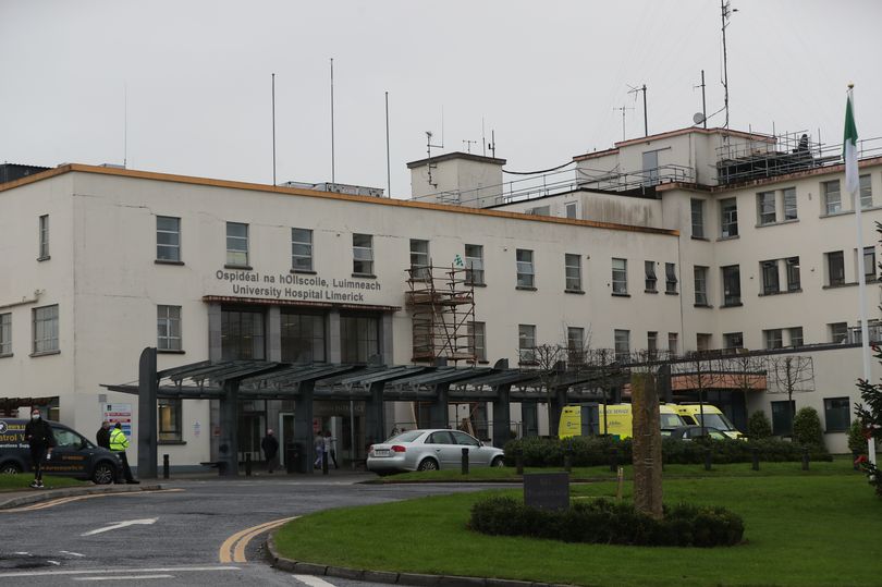 patients at hospital in which aoife johnston died still facing 'significant risks' says health watchdog