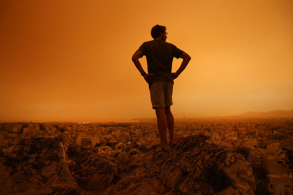 αφρικανική σκόνη: εικόνες… dune στην αθήνα και άλλες πόλεις