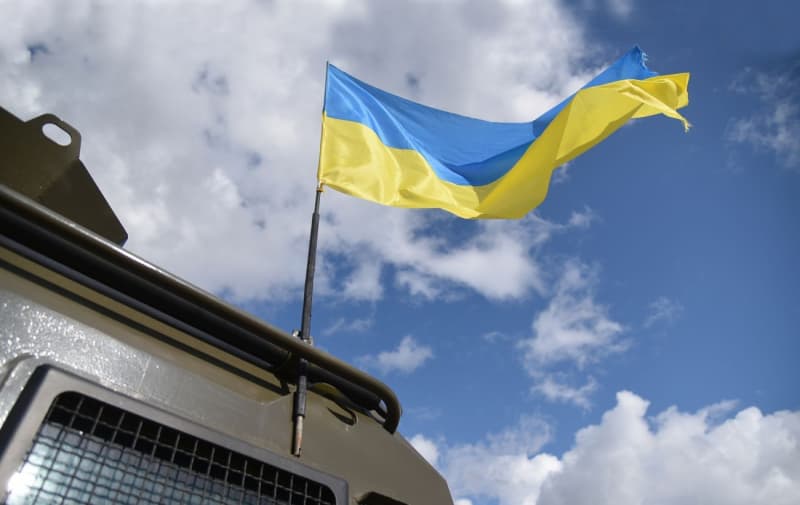 ukrainian armed forces install flag in kozachi lageri on left bank of kherson region