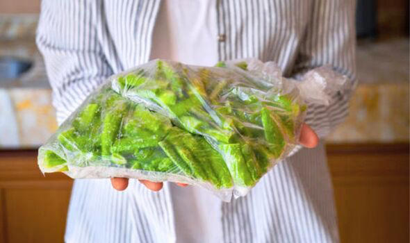 Lettuce will keep fresh for one week longer with this ‘easy' five ...