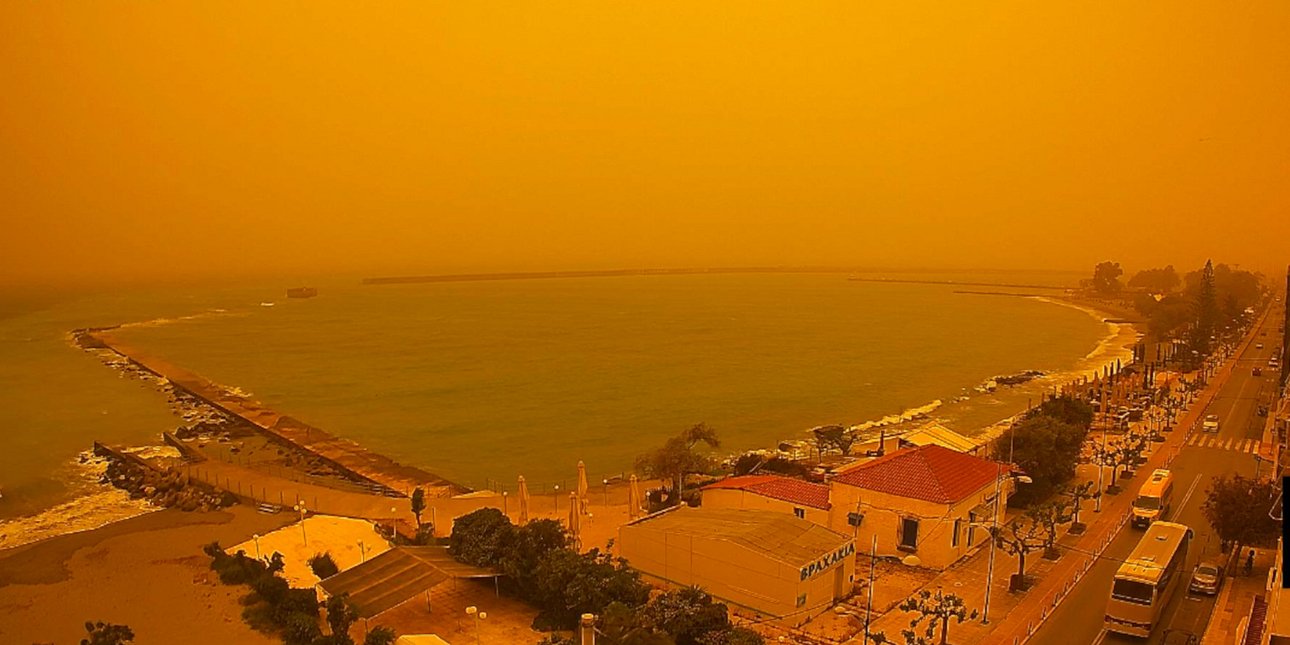 «πνίγηκε» στην αφρικανική σκόνη και η μεσσηνία -απόκοσμο σκηνικό, πορτοκαλί ο ορίζοντας [βίντεο]